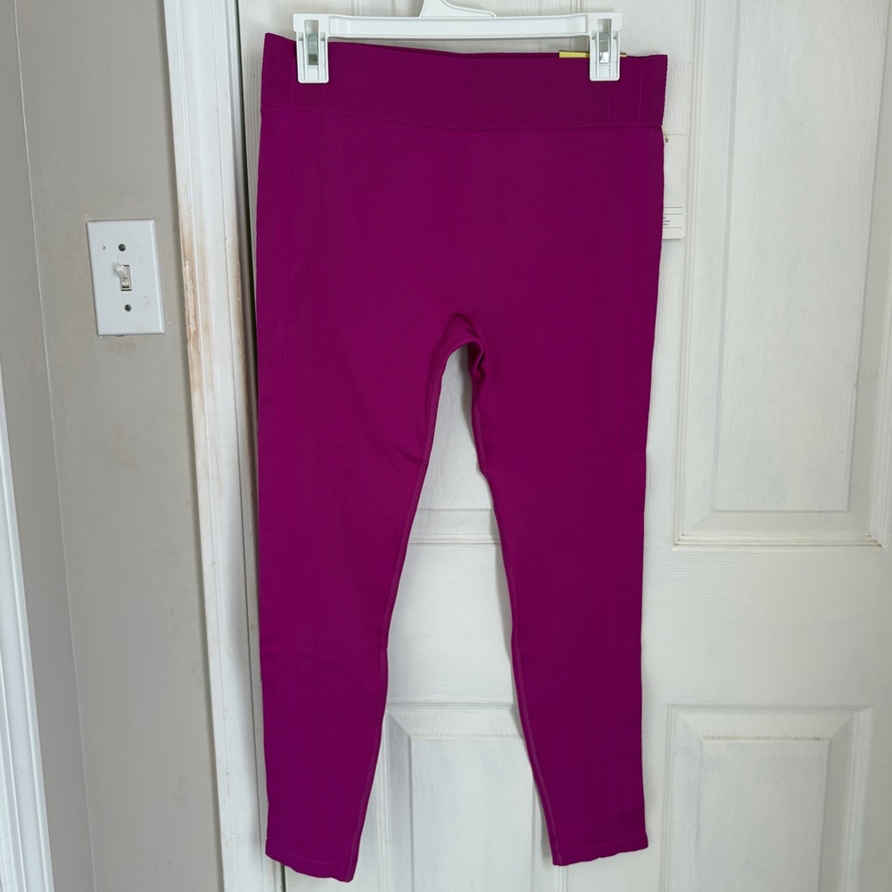 NWT!! All in Motion Girls High-Rise Seamless Leggings in Fuschia